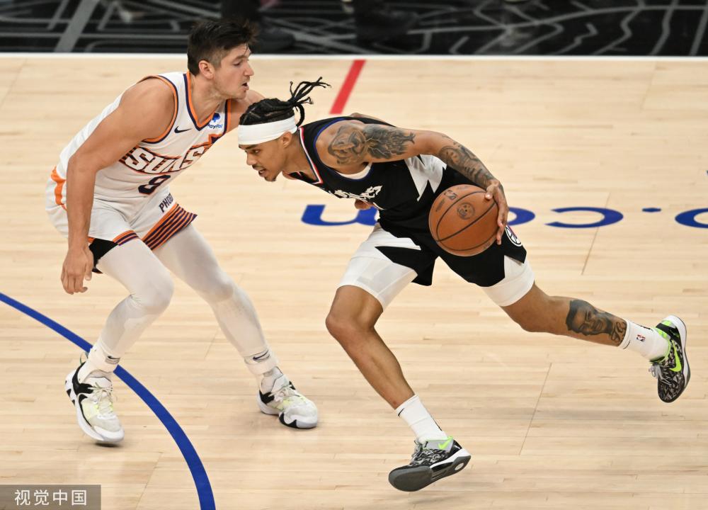 他以出色表 他以出色表