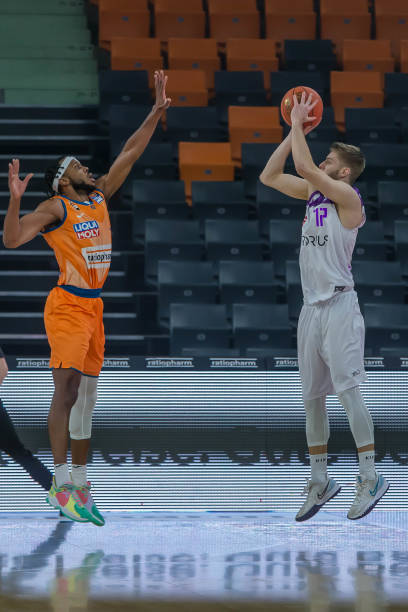 形成了一幅 形成了一幅